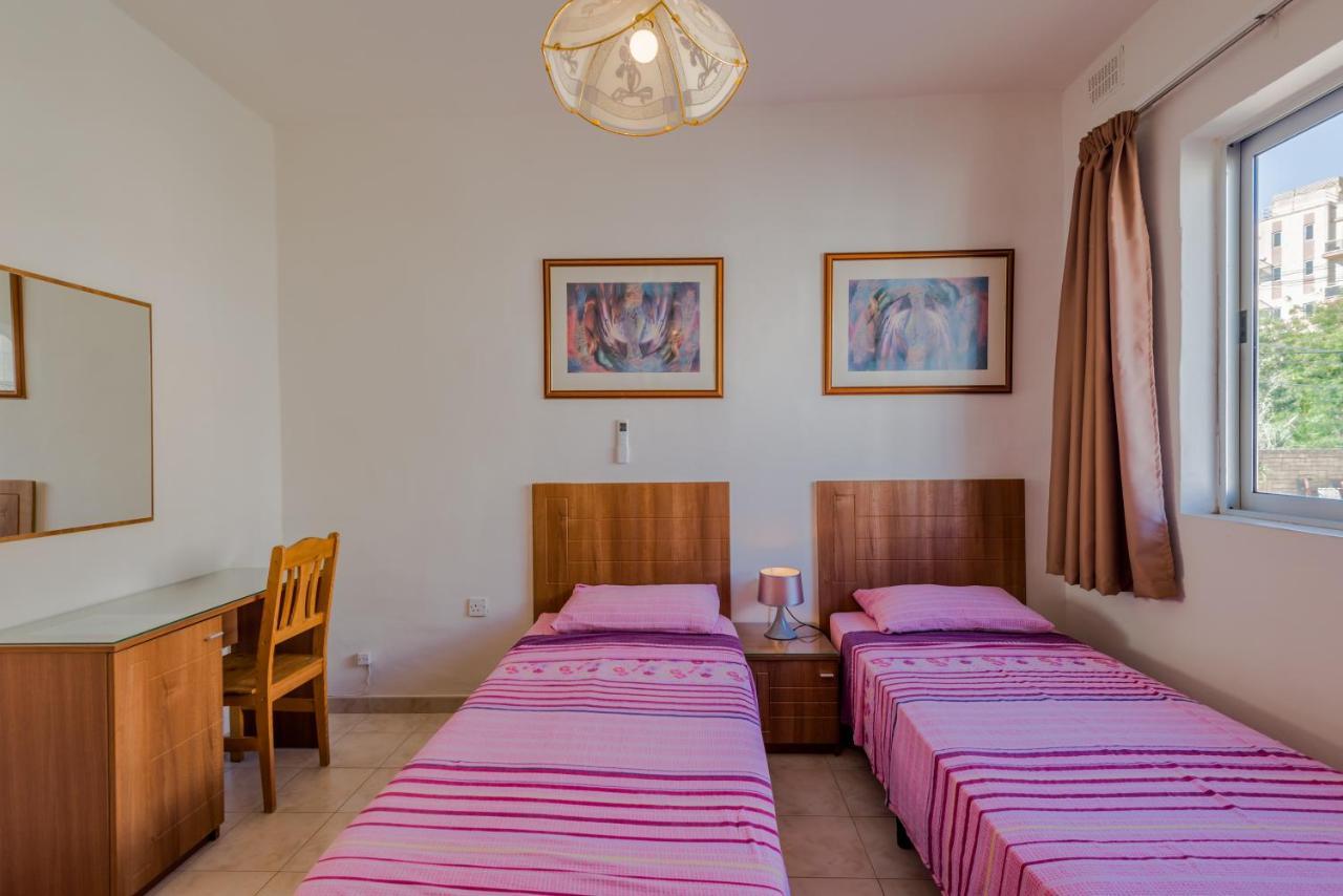 Bayview 2 Bedroom Seaview Apartment With Large Terrace With Panoramic Views - By Getawaysmalta St. Paul's Bay Dış mekan fotoğraf