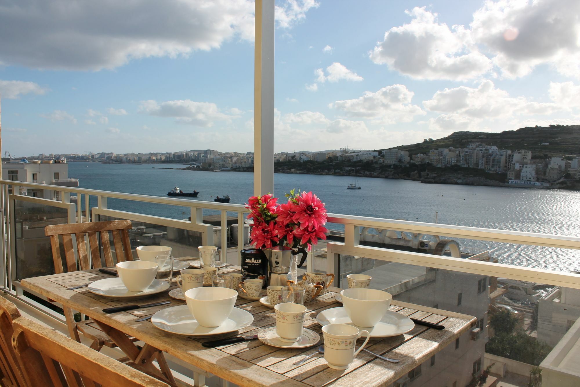 Bayview 2 Bedroom Seaview Apartment With Large Terrace With Panoramic Views - By Getawaysmalta St. Paul's Bay Dış mekan fotoğraf